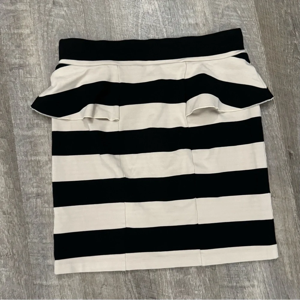 Kensie Peplum Stripe Mini Skirt Sz L